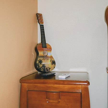 Incognito Culture Rooms Kingston Luaran gambar